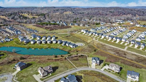 111 Hollyberry Rd, Oak Ridge, TN, 37830 | Card Image