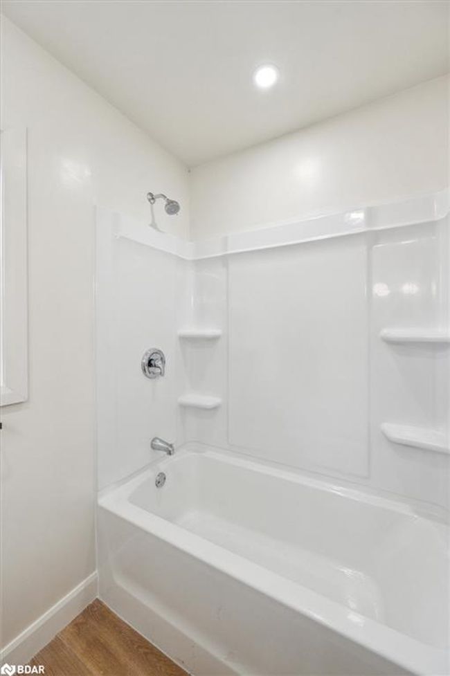 289 Houghton Ave S, House other with 3 bedrooms, 3 bathrooms and 5 parking in Hamilton ON | Image 18