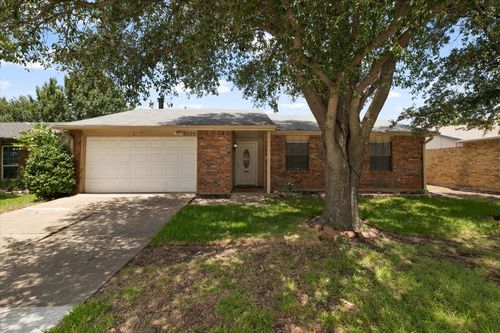 5529 Gates Dr, The Colony, TX, 75056-1874 | Card Image