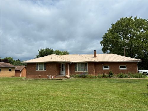 52 Edgewood Dr, Greenville, PA, 16125-7210 | Card Image