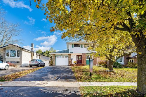 985 Central Park Blvd N, Oshawa, ON, L1G7A7 | Card Image