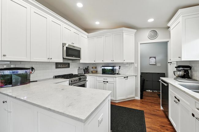 Beautiful white Dovetail, soft close cabinets | Image 4