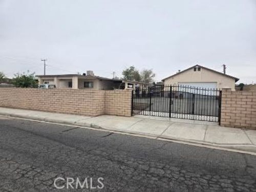 841 Armory Rd, Barstow, CA, 92311-5322 | Card Image