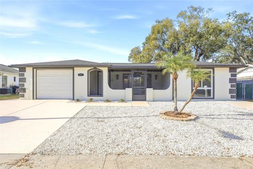 9821 Lakeside Ln, PORT RICHEY, FL, 34668-4062 | Card Image