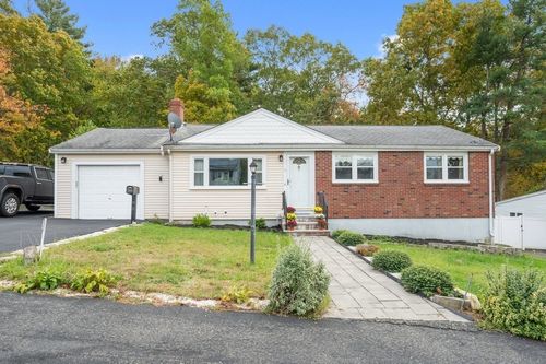 16 Woodcliff Rd, Holbrook, MA, 02343-1130 | Card Image