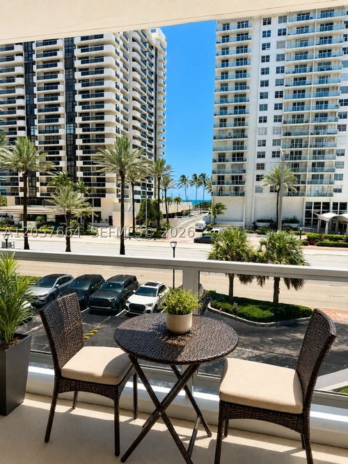 3c-5700 Collins Ave, Miami Beach, FL, 33140-2303 | Card Image