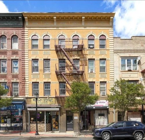apt-9-214 48th St, Union City, NJ, 07087-6486 | Card Image