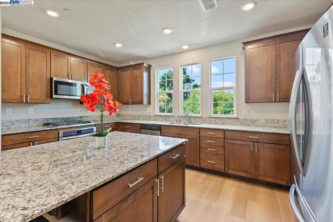 3326 Speros Loop, Home with 4 bedrooms, 3 bathrooms and 2 parking in Hayward CA | Image 12