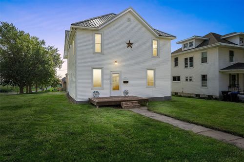 114 2nd Ave, Keystone, IA, 52249-9711 | Card Image