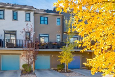 26 Walden Path Se, Townhouse with 2 bedrooms, 2 bathrooms and 3 parking in Calgary AB | Image 1