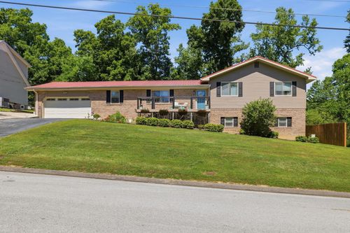 8907 Potomac Dr, Chattanooga, TN, 37421-2008 | Card Image