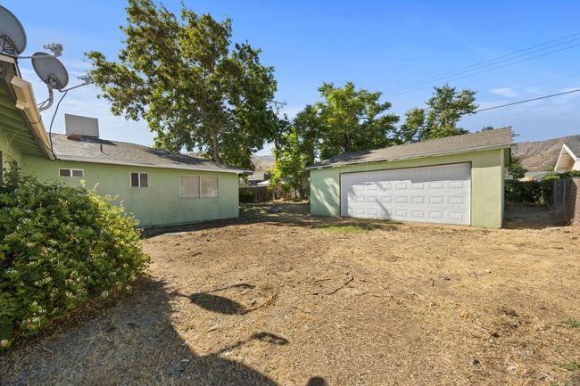 Garage | Image 25