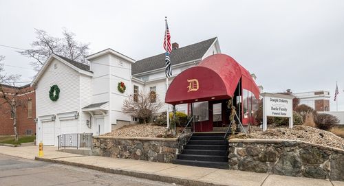 11 Linden St, Reading, MA, 01867-2936 | Card Image