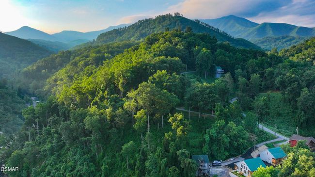 617 Davenport Rd, House other with 3 bedrooms, 3 bathrooms and null parking in Gatlinburg TN | Image 5