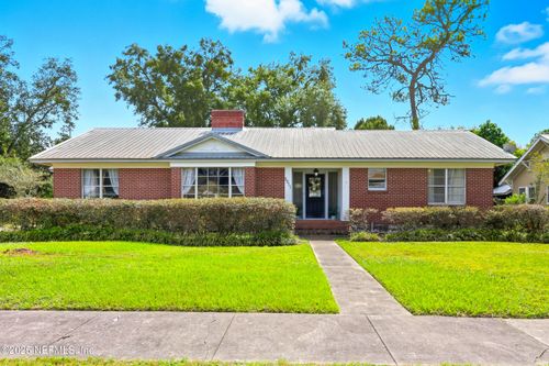 2011 Carr St, PALATKA, FL, 32177-4301 | Card Image