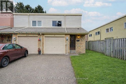 81 Elsa Vine Way, North York, ON, M2J4H8 | Card Image