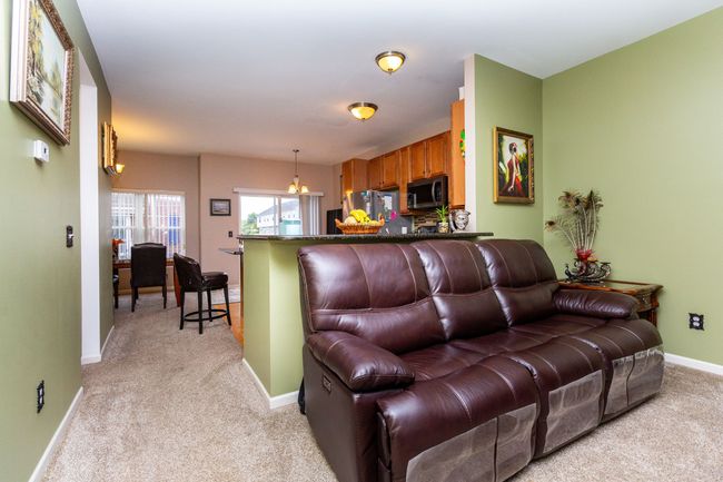 179 Center Blvd, Condo with 2 bedrooms, 3 bathrooms and null parking in Wixom MI | Image 8