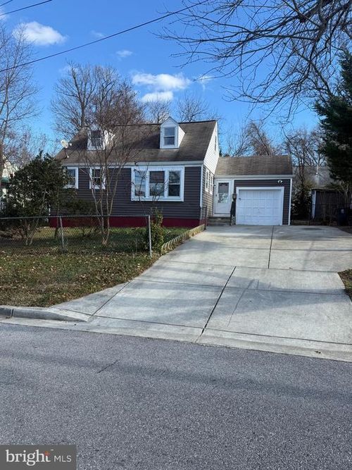 6625 Powhatan St, RIVERDALE, MD, 20737-1742 | Card Image