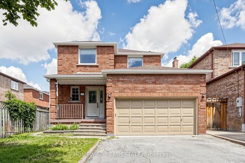 11 Briarcliffe Cres, Thornhill, ON, L4J7G5 | Card Image
