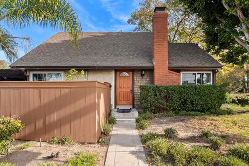 10665 Escobar Dr, San Diego, CA, 92124-2051 | Card Image