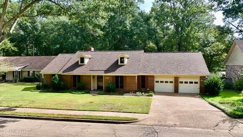 109 Indian Summer Ln, Clinton, MS, 39056-4153 | Card Image