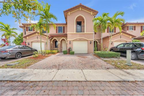 207 Se 37th Pl, Homestead, FL, 33033-6201 | Card Image
