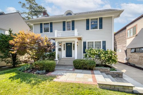 1424 Park Ave, River Forest, IL, 60305-1022 | Card Image