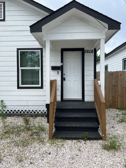 2608 Mills St, Houston, TX, 77026-7422 | Card Image