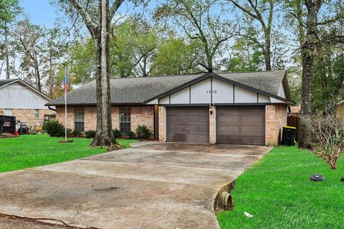 1510 S 3rd St, Conroe, TX, 77301-4570 | Card Image