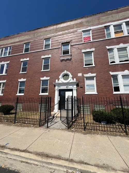 3-840 W 66th St, Chicago, IL, 60621-1852 | Card Image