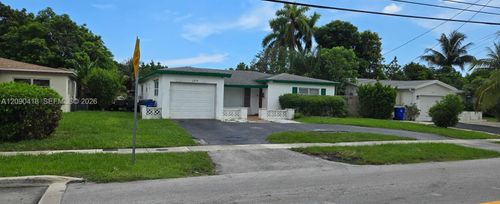 3374 Nw 33rd Ave, Lauderdale Lakes, FL, 33309-5518 | Card Image