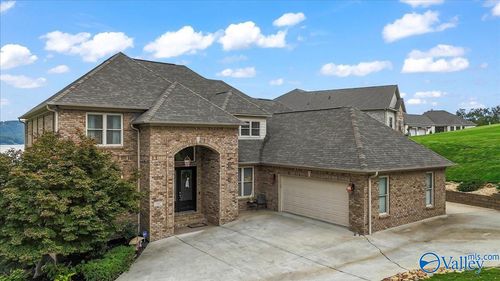 1092 Heritage Dr, Guntersville, AL, 35976-8420 | Card Image