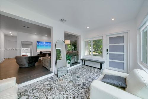 125 Nw 88th St, El Portal, FL, 33150-2425 | Card Image