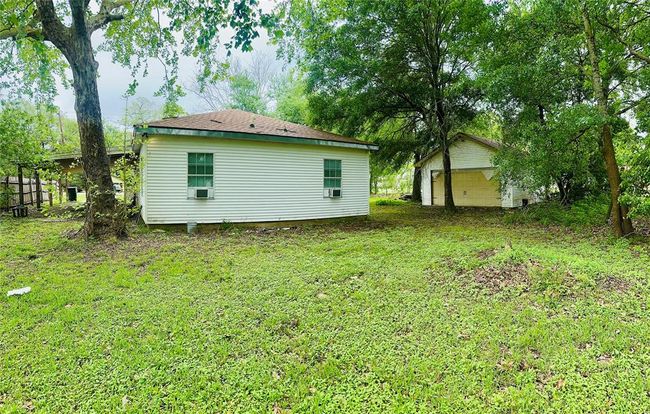 6115 Jade Ave, House other with 5 bedrooms, 2 bathrooms and 4 parking in Port Arthur TX | Image 5