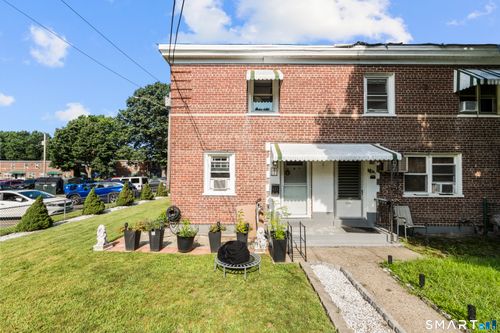 18 Court A, Bridgeport, CT, 06610-3350 | Card Image