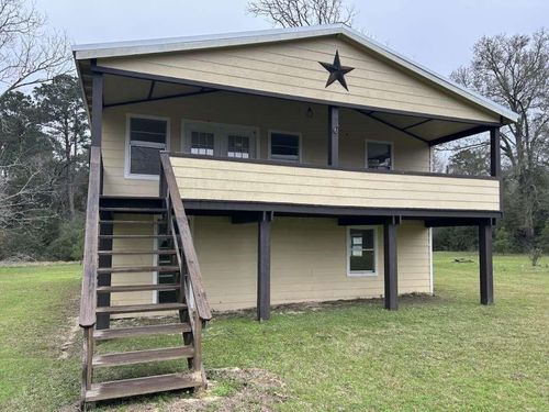 300 Alpine St, Coldspring, TX, 77331-8016 | Card Image