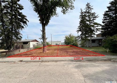 1119 Lindsay St, Regina, SK, S4N3B2 | Card Image