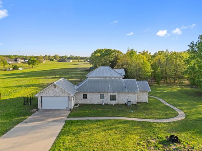 1028 Rs County Road 4261, House other with 3 bedrooms, 3 bathrooms and null parking in Emory TX | Image 6