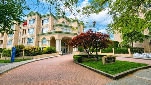 211-2985 Princess Crescent, Coquitlam, BC, V3B7P3 | Card Image