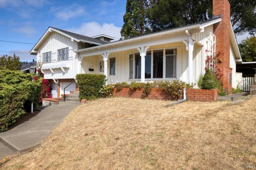 1017 Country Club Dr, Petaluma, CA, 94952-5217 | Card Image