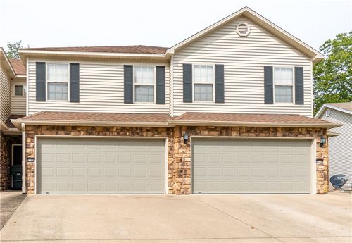 2110 E Cinnamon Way, Fayetteville, AR, 72703-4536 | Card Image