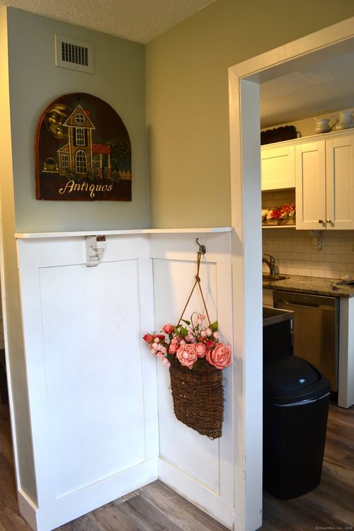 41-41 Mountain Laurel Ct, Cromwell, CT, 06416-1726 | Card Image