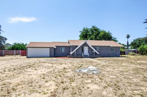 8233 S Elm Ave, Fresno, CA, 93706-9217 | Card Image