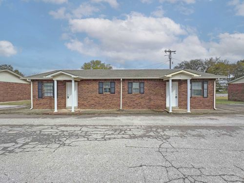 404 Thompsonville Ln, Oak Grove, KY, 42262-9248 | Card Image