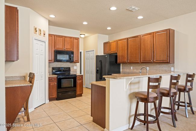 3257 Arden Cir, Townhouse with 4 bedrooms, 3 bathrooms and null parking in Melbourne FL | Image 6