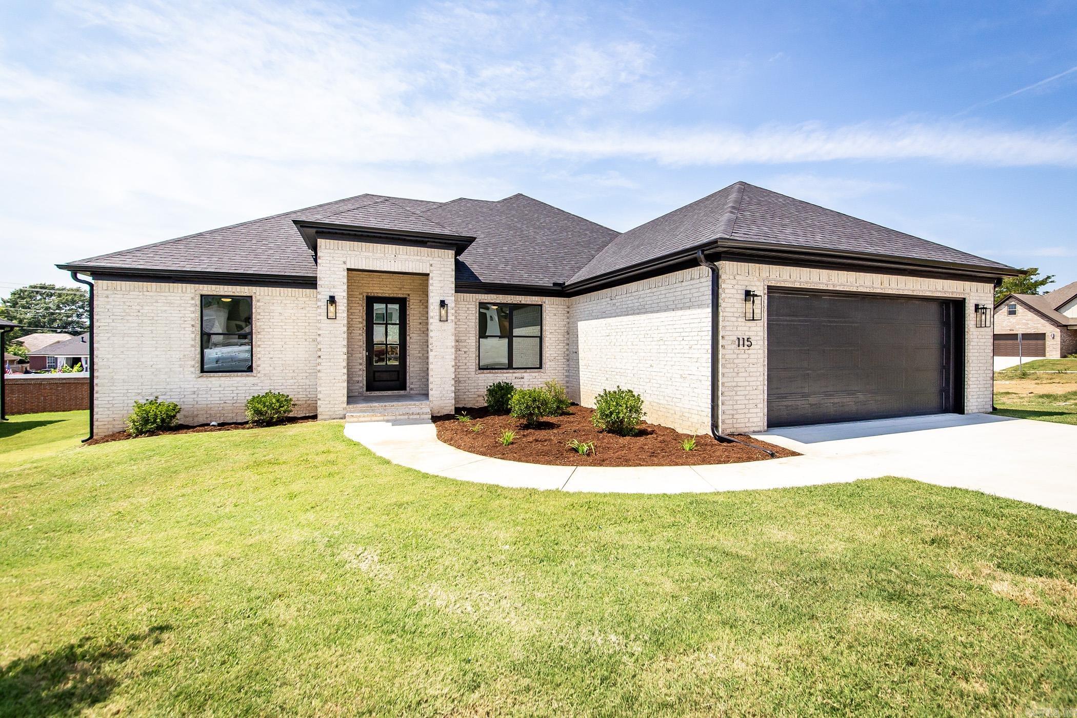 Magnolia Springs Dr, Conway, AR 72034
