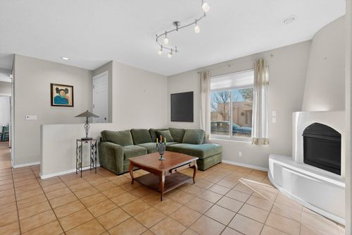 1 Periwinkle Pl, Santa Fe, NM, 87508-1388 | Card Image