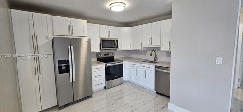 9-160 Nw 14th St, Pompano Beach, FL, 33060 | Card Image