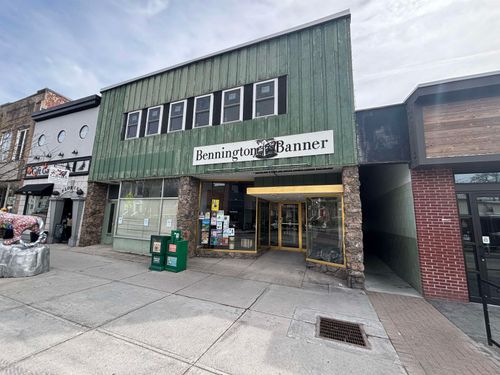 425 Main St, Bennington, VT, 05201-2141 | Card Image