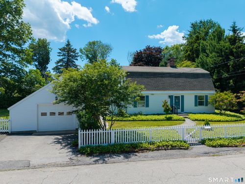 5 Eldridge St, Mystic, CT, 06355-1809 | Card Image